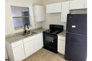 5611 NW 14th St, Lauderhill, FL 33313 - MLS#F10525795