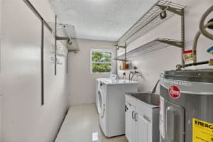 7527 SW 7th Pl, North Lauderdale, FL 33068 - MLS#F10525813