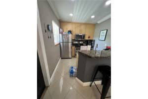 811 NE 14th Pl 7, Fort Lauderdale, FL 33304 - MLS#F10525832