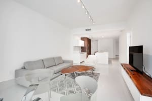 851 NE 1st Ave 2005, Miami, FL 33132 - MLS#F10525836