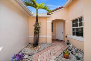 681 NW 172nd Ter, Pembroke Pines, FL 33029 - MLS#F10525840