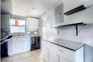 7991 N Sunrise Lakes Dr N 109, Sunrise, FL 33322 Sold 10/01/25