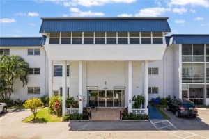 4880 Nw 22nd St 309, Lauderhill
