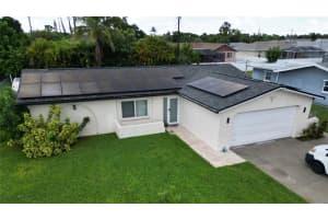 329 SE 47th, Cape Coral, FL 33904 - MLS#F10525901
