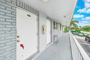 2715 NE 56 Street 203, Fort Lauderdale, FL 33308 - MLS#F10525903