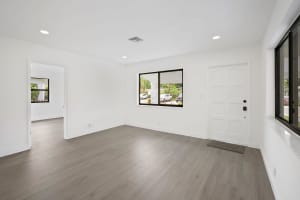 699 NE 40th St, Oakland Park, FL 33334 - MLS#F10525951