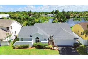 7360 NW 54th St, Lauderhill, FL 33319 - MLS#F10525998