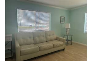 323 Monroe St, Hollywood, FL 33019 - MLS#F10526046