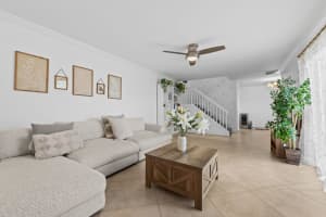 9995 NW 6th Ct 9995, Plantation, FL 33324 - MLS#F10526055