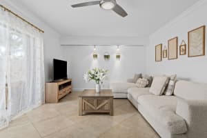 9995 NW 6th Ct 9995, Plantation, FL 33324 - MLS#F10526055