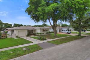 601 N 71st Ter, Hollywood, FL 33024 Sold 10/10/25