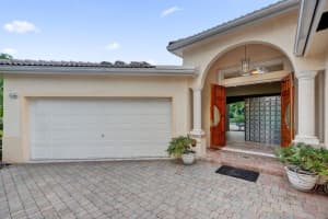 8128 SW 172nd Ter, Palmetto Bay, FL 33157 Sold 11/03/25