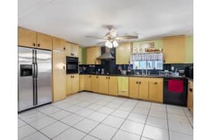 5250 SW 23rd Ter, Fort Lauderdale, FL 33312 - MLS#F10526107
