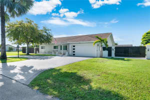 16200 SW 286th St, Homestead, FL 33033 - MLS#F10526129