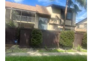 2051 Bayberry Dr, Pembroke Pines