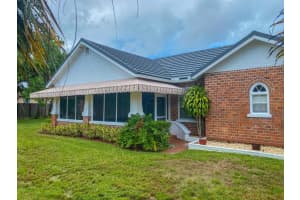 1007 N K St, Lake Worth Beach, FL 33460 - MLS#F10526191