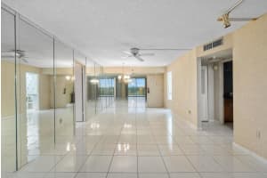 1200 Saint Charles Pl PH7, Pembroke Pines, FL 33026 - MLS#F10526197