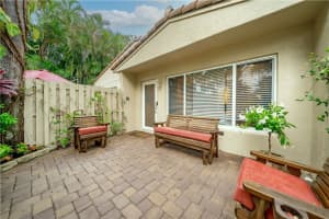 1728 NE 16th Ave, Fort Lauderdale, FL 33305 - MLS#F10526210