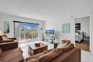 5900 NW 44th St 602, Lauderhill, FL 33319 - MLS#F10526237