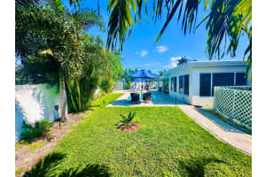 301 NE 23rd St, Boca Raton, FL 33431 - MLS#F10526240
