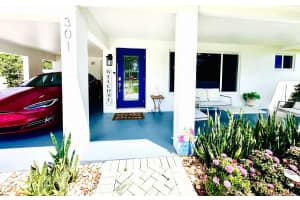 301 NE 23rd St, Boca Raton, FL 33431 Sold 11/21/25