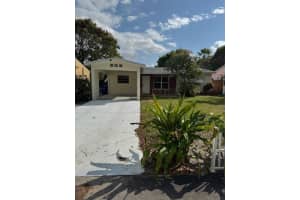 200 SE 19th St, Fort Lauderdale, FL 33316 Sold 11/19/25