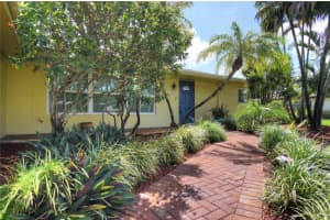 820 Alamanda Ct, Plantation, FL 33317 Sold 12/02/25