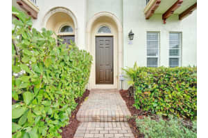 58 Via Floresta Dr, Boca Raton, FL 33487 - MLS#F10526332