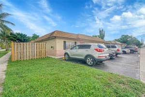 4001 NW 31st Ave, Lauderdale Lakes, FL 33309 - MLS#F10526342