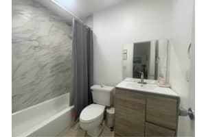 220 NE 41st St, Oakland Park, FL 33334 - MLS#F10526375