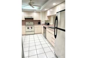1149 Hillsboro Mile 304, Hillsboro Beach, FL 33062 - MLS#F10526379
