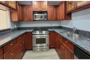 919 SE 13TH ST 2, Fort Lauderdale, FL 33316 - MLS#F10526386