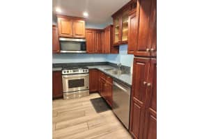 919 SE 13TH ST 2, Fort Lauderdale, FL 33316 - MLS#F10526386