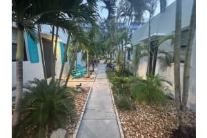 323 Fillmore St 12, Hollywood, FL 33019 - MLS#F10526402