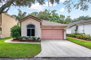 1443 Banyan Cir, Pompano Beach, FL 33069 - MLS#F10526422
