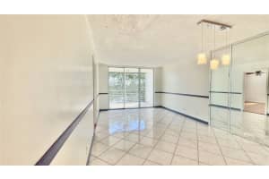 9340 Lagoon Place, Davie, FL 33324 - MLS#F10526429