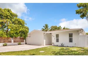 2620 Adams St, Hollywood, FL 33020 - MLS#F10526438