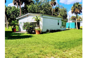 1048 Arvin Lane, Moore Haven, FL 33471 - MLS#F10526447