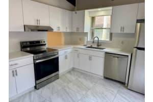 324 Briarwood, Hollywood, FL 33024 - MLS#F10526455