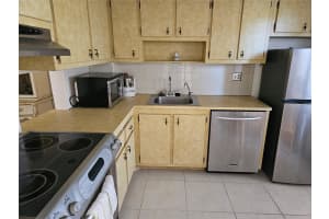 200 Ashbury Rd 301, Hollywood, FL 33024 - MLS#F10526469