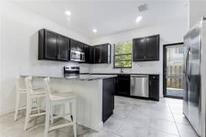 1616 SW 28th St, Fort Lauderdale, FL 33315 - MLS#F10526482