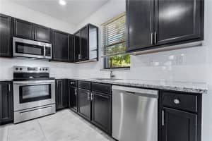 1616 SW 28th St, Fort Lauderdale, FL 33315 - MLS#F10526482