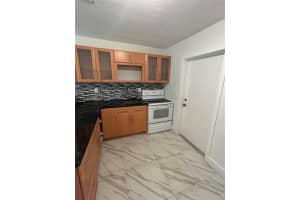 2321 Grant St 2-B, Hollywood, FL 33020 - MLS#F10526493