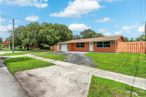 6391 Park St, Hollywood, FL 33024 - MLS#F10526506