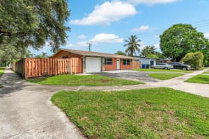 6391 Park St, Hollywood, FL 33024 - MLS#F10526506