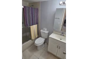 116 Lake Emerald Dr 109, Oakland Park, FL 33309 - MLS#F10526507