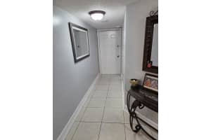 116 Lake Emerald Dr 109, Oakland Park, FL 33309 - MLS#F10526507