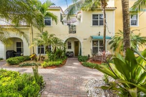 12467 NW 17th Ct, Pembroke Pines, FL 33028 - MLS#F10526517