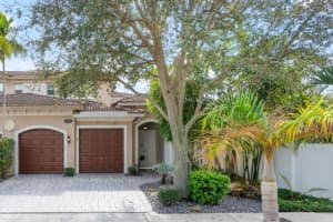 1608 NE 5th St, Fort Lauderdale, FL 33301 - MLS#F10526537
