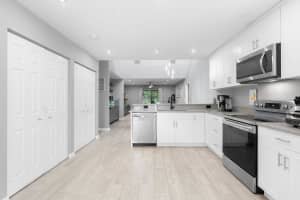 9941 SW 16th St -, Pembroke Pines, FL 33025 Sold 12/01/25